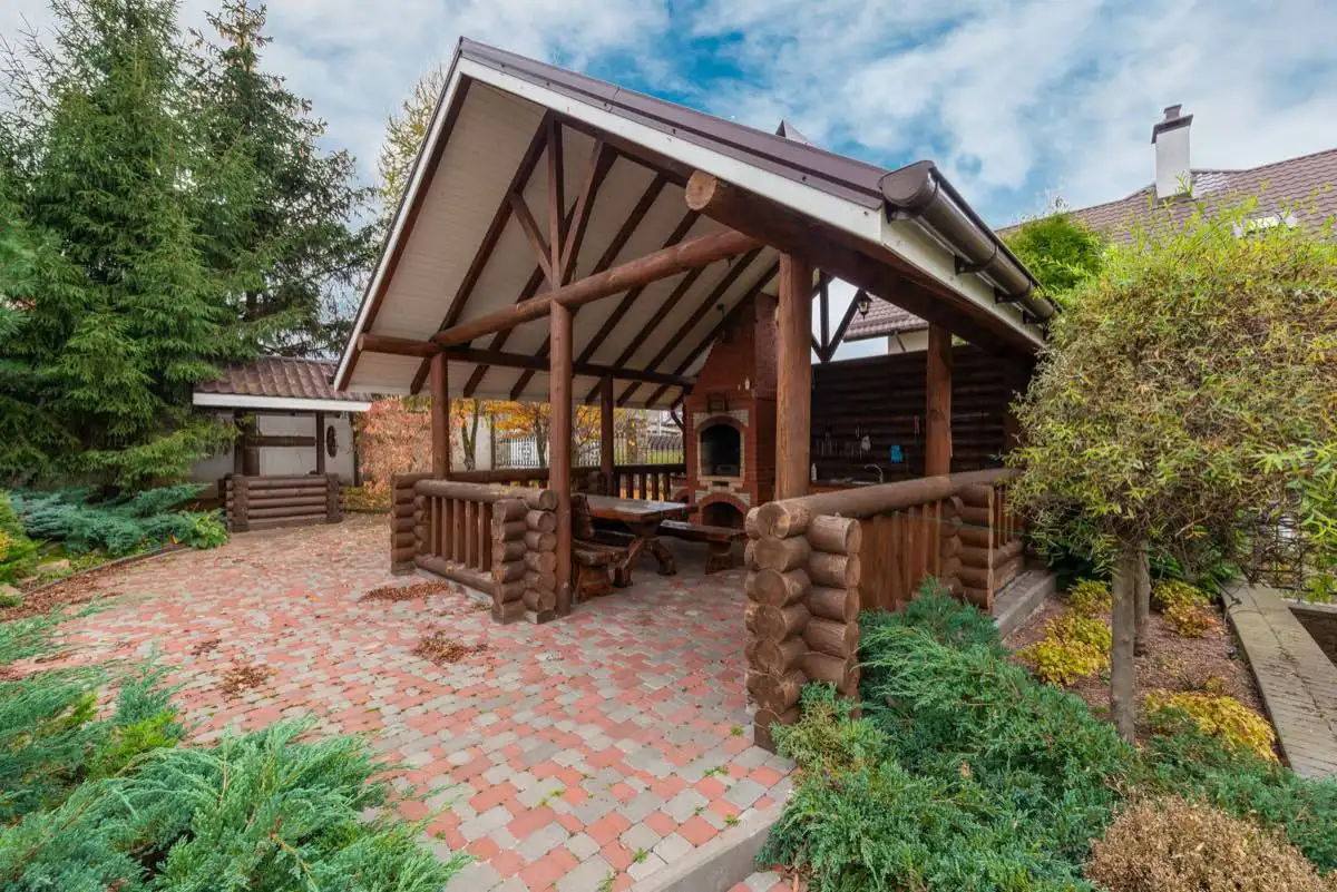 Screened Porches & Screen Rooms in Ontario, CA